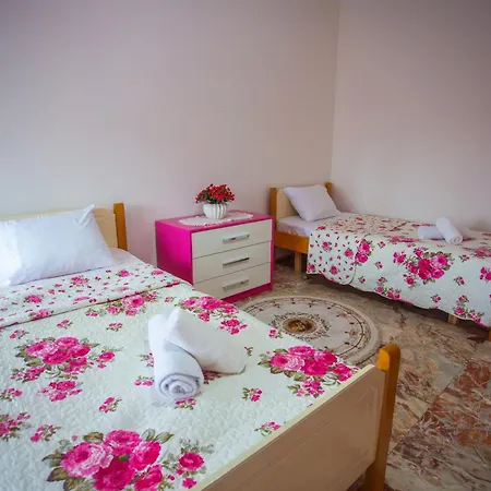 Apartment Klevi *